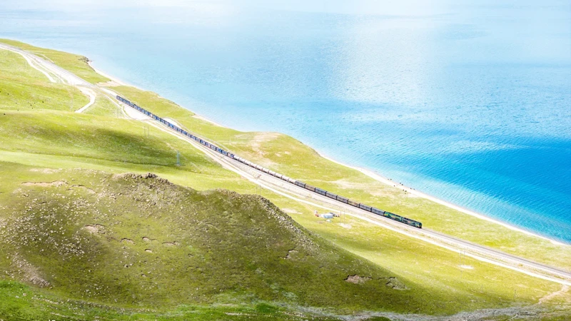 Scenery along Qinghai-Tibet Railway