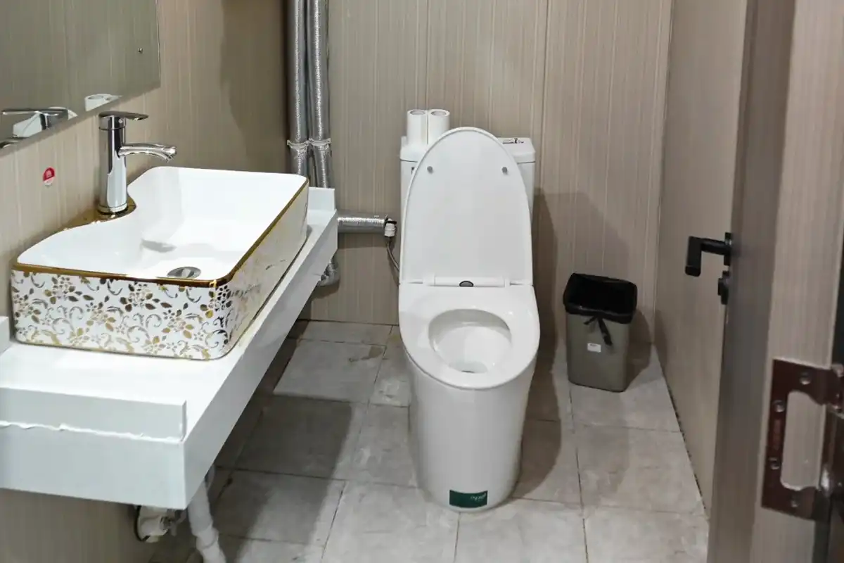 Restroom at Rongbuk Hotel
