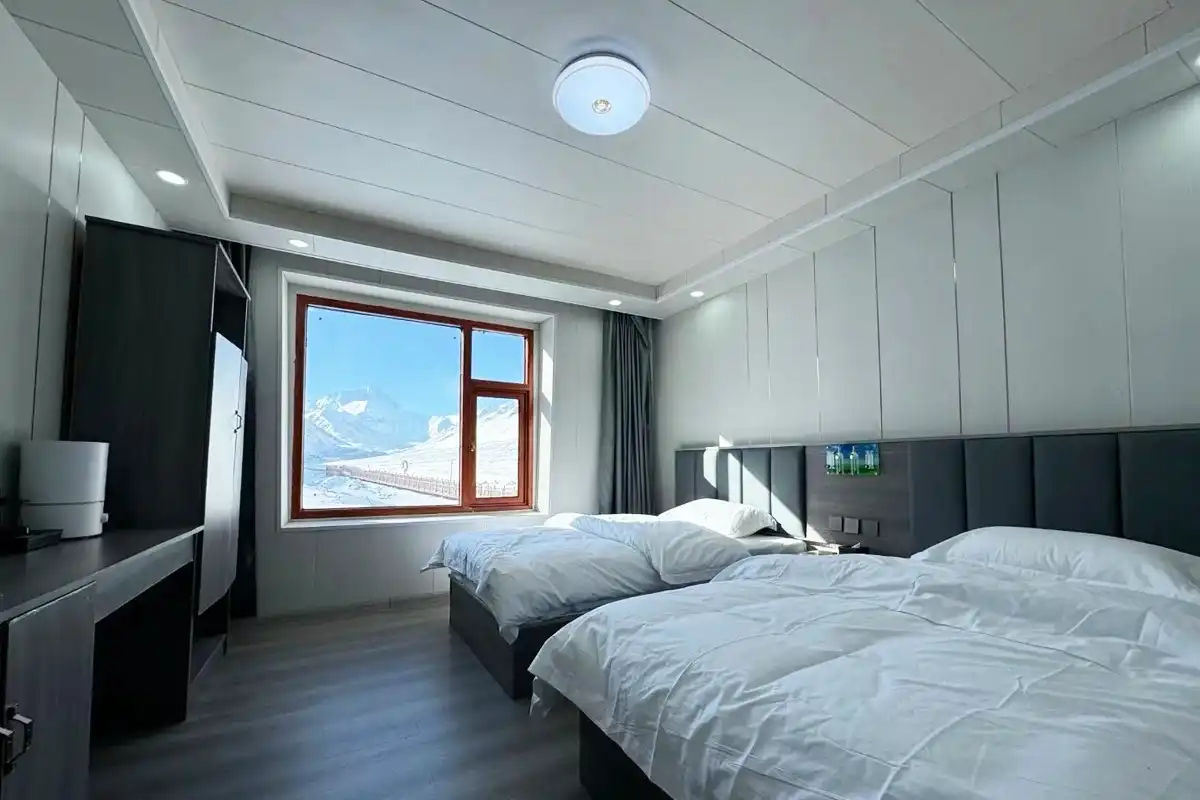 Rongbuk Hotel, the most luxury hotel at Everest Base Camp