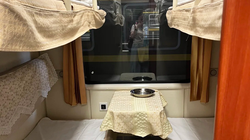 Xining to Lhasa Train Soft Sleeper